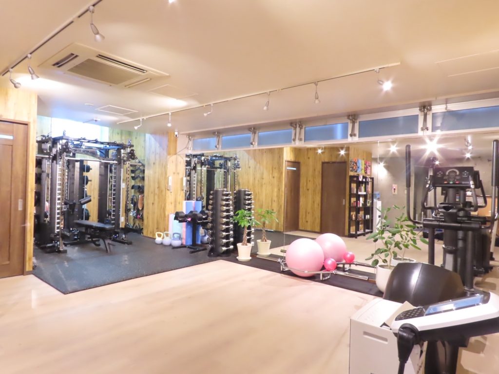 女性専用パーソナルジムExtremityの清潔で快適なトレーニング空間