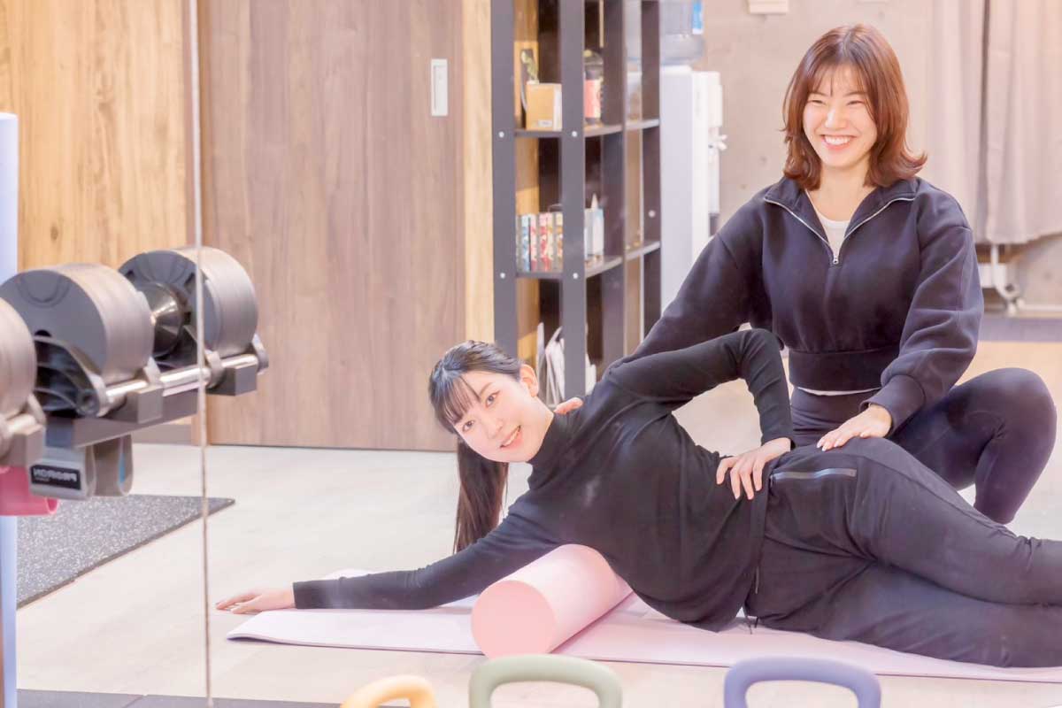 女性インストラクターと女性のお客様