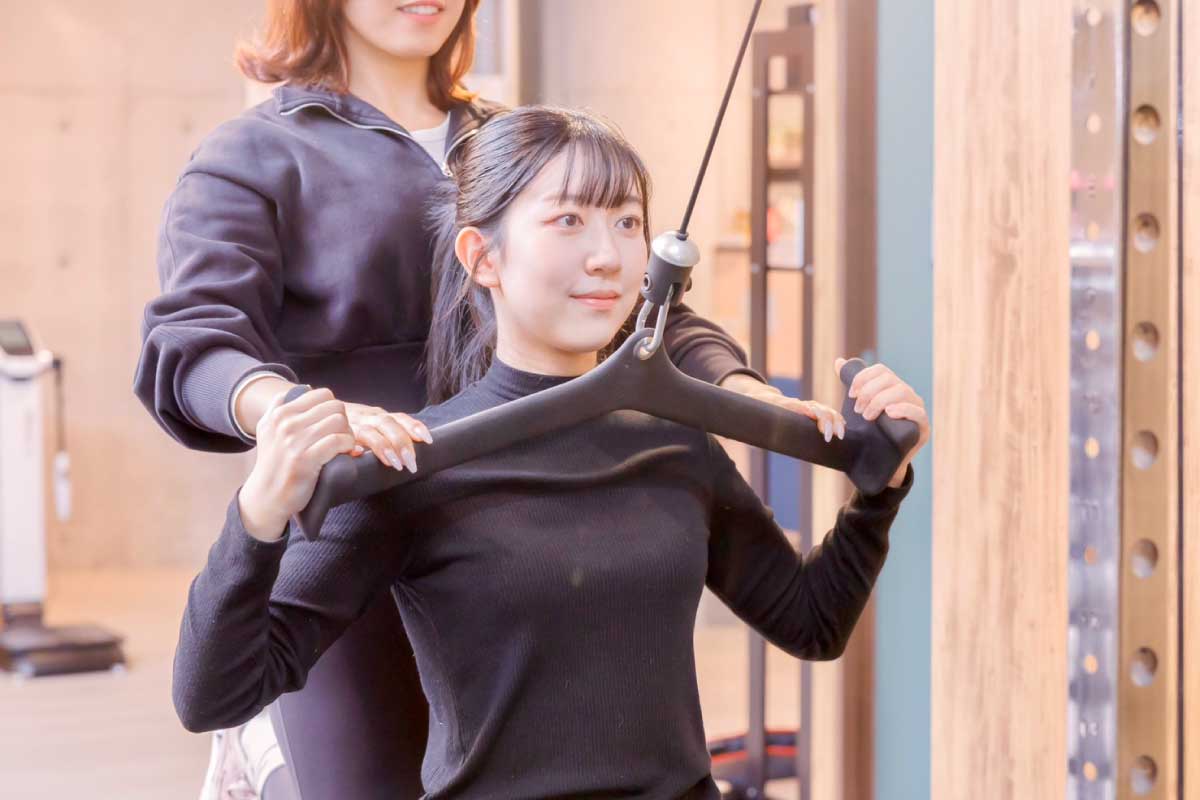 女性インストラクターと女性のお客様